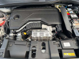 直列3気筒 DOHC (ターボチャージャー付)エンジン搭載