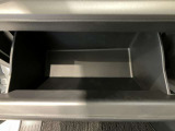 便利なグローブボックスです。