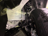 お車を安心してお乗りいただく為には、足回りの定期点検が欠かせません。サービスサポート(有償保証)では無料点検もご提供しており、安心のカーライフをお過ごしいただけるサポート体制が整っています。