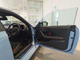 BMWプレミアムセレクション前橋では、高年式低走行モデルからMモデル、年式が経ちなかなかディーラーでは見かけないモデルまで幅広いラインナップで認定中古車を取り扱っております。品質に自信があります。