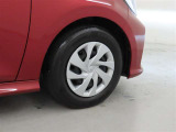装着タイヤサイズは、175/70R14です。
