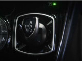 無段変速機(CVT)を搭載。有段変速機に存在する「変速ショック」が無いので、スムーズなアクセル操作が可能です♪