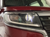LEDヘッドライト(右側)です