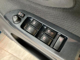 お客様にぴったりなおクルマをお選びいただけますように様々な展示車をご用意致しております!ダイハツの軽自動車だけではなく、他メーカー車やコンパクトカー・ミニバンなども数多く取り揃えております!