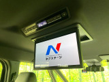 【フリップダウンモニター】大画面モニターで後席でもエンタメをお楽しみいただけます。小さなお子様にも大人気の装備です♪