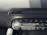 座面と背もたれを素早く温め、寒い時期にも快適な運転環境を提供する運転席&助手席シートヒーター