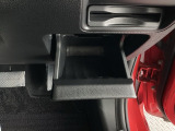 運転席側 収納