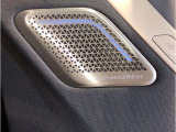 【Bowers&Wilkinsダイヤモンド・サラウンド・システム】車内全てのシートでスタジオ・レベルのハイグレードな音響を愉しめます。またスピーカーから放たれるLED発光がよりラグジュアリーな車内空間を演出☆