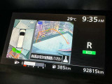 【バックカメラ】運転席から画面上で安全確認ができます。駐車が苦手な方にもオススメな便利機能です。