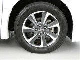 【アルミホイール】純正アルミホイール装着車です。