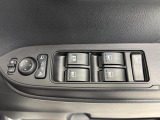 【電動格納ミラーつき】狭い駐車場でも安心です♪