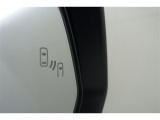 ★ブラインドスポットモニター付きです、隣の車線を走る車両をレーダーで検知、ドアミラーでは確認しにくい後側方エリアの車両をお知らせいたします。