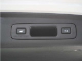◆予約機能付きパワーテールゲート◆キーや運転席のボタン、ハンズフリー機能など多彩なアクセスで自動開閉できます。