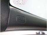 エアバッグは運転席、助手席以外にサイドカーテンエアバッグとサイドエアバッグが付いています。
