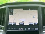 鮮明な地図表示で、運転中のルート確認が容易。スムーズなナビ操作で、安心して目的地へ向かうことができます。