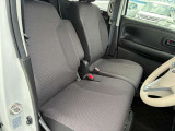 運転席もゆったり座ることができますよ☆
