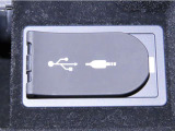 USB端子を装備しております