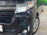 【LEDヘッドライト】悪天候や夜間走行時も良好な視界を確保し安心して運転できる高輝度LEDヘッドライトを装備!点灯速度が早く、消費電力も抑えられています。
