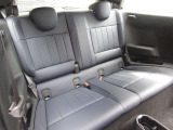 新車登録から7年目まで、最長4年間の走行距離無制限保証をご用意。ご購入後も安心が長く続きます。