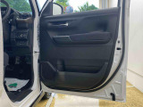 全ての車両に除菌・消臭システム「ワンダークリーン」を施行済みです。シートの表面はもちろん、後ろの席や足元も徹底的に除菌しております。