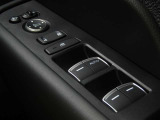 パワーウィンドウです!運転席でラクラク操作!元気なお子様やワンちゃんのイタズラも防いでいただけますよ!