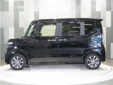 整備代金を車両本体価格に含んでおります。法定点検整備または定期点検を実施し、点検記録簿を発行致します。