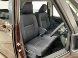 【運転席・助手席】内装ルームクリーニング済みです。しっかり綺麗にしていますので、是非、お確かめください。車に自信があるからこそ、是非一度ご来店頂き内外装も見てもらえると幸いです。