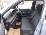 清潔で広々した座席です!是非、現車を見て体感してみてください。