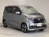 【車両状態証明書】査定協会公認のプロの検査員が公平かつ確かな基準で検査を実施。車両評価をもとに、安心しておクルマをお選びいただけます。