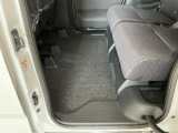 足元は広々♪しっかり内装ルームクリーニングを実施しています。車に自信があるからこそ、是非一度ご来店頂き見てもらえると幸いです。