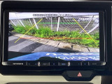 バックモニター付きで、車庫入れやバック時の後方確認をサポート。