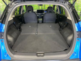 普段のお買い物や通勤、送迎等に十分な荷室スペースを確保しております。セカンドシートを倒すと、大きな荷物の積載も可能です♪