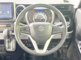 【純正革巻きステアリング】上質な革を使用することで、手にしっかり馴染みとても運転しやすいハンドルです♪