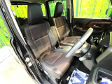 運転席シート廻りは使用感も少なく、良好な状態となっています。丁寧に使われていたことがよくわかりますね。