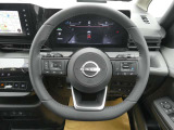 プロパイロット2.0(高速道路のナビ連動ルート走行と同一車線でのハンズオフ機能を同時採用しております。最先端の技術を乗りこなす新しいドライビングプレジャーです。