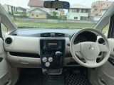 エンジンルームも綺麗に洗浄してから納車致します。普段あまり見ることが無い箇所だからこそ綺麗だと感動しますよね(*&acute;▽`*)