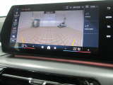 車両の頭脳といっても過言ではない『iDrive・システム』。オーディオ・ハンズフリー・ナビゲーションはもちろん、車両状況・操作説明まで確認する事ができます。