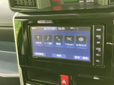 先進のナビゲーションシステムは、目的地までのルートをスムーズに案内します。快適なドライブをサポートする頼もしいパートナーです。