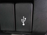 【USB電源ソケット】走行中にスマホやタブレットなどを充電することができて便利です♪