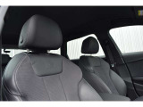適度なサイドサポートと適度な硬さでドイツ車らしい疲れ知らずの設定です。高い質感が漂います。