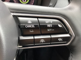 MRCC(マツダレーダークルーズコントロール)は先行車との車間を維持しながら追従走行を行い、長距離でのドライバー負担を軽減させてくれます。