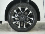 ◆純正アルミホイール装着車◆これで足元まわりも、おしゃれにきまります!