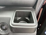 ドリンクホルダー装備☆運転席右側についていますのでドリンクも取り出しやすい☆