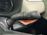 【オートライト】車外の明るさに応じて自動的にライトの点灯・消灯をしてくれます