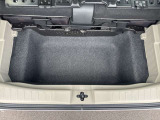 荷物がどれだけ載るか一目で確認。広さ・開口部・段差、内張りの状態までチェックできます。
