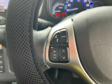 運転中、前方から目線をそらすことなくオーディオ等の操作が可能な便利機能もついています!!