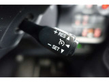 【クル-ズコントロ-ル】・・・高速道路などで一定速度でのクルージングが可能。 余分なアクセル操作を減らし、ドライバーの負担を軽減。 燃費の向上にも貢献します。