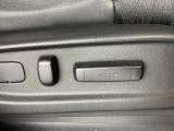 【電動シート】シート位置や角度を電動できめ細かに調整可能です。
