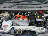 エンジンルームもキレイです。納車前にキッチリ整備してお渡しいたしますので、安心してお乗りいただけます。