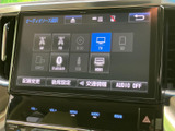 多彩なメディアに対応し、お好みの音楽を高品質で楽しめます。ラジオ、CD、USBなど、様々な再生方法に対応しています。